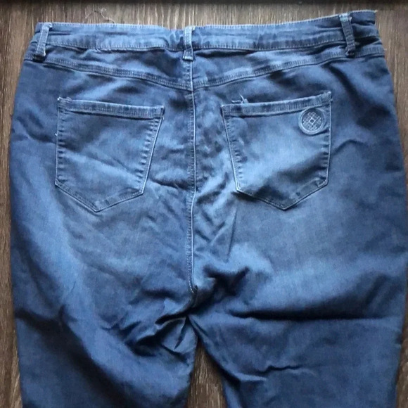 Laurie Felt Jeans - Picture 7 of 8